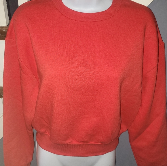 Women's Cropped - Picture 1 of 4